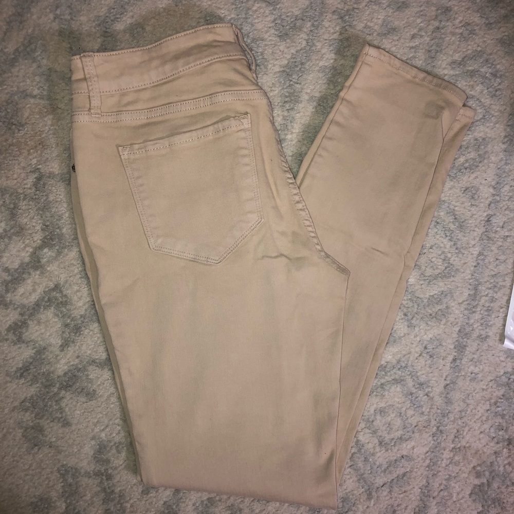 Khaki jeans
